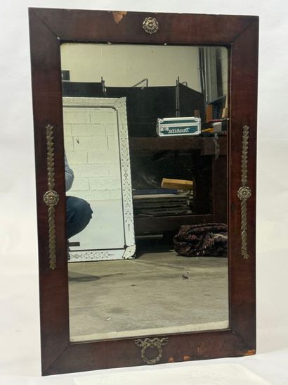 Miroir rectangulaire en placage d'acajou,...
