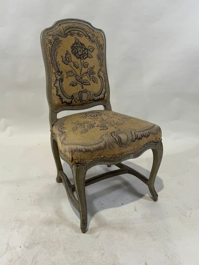 Chaise à dossier plat en bois sculpté et...