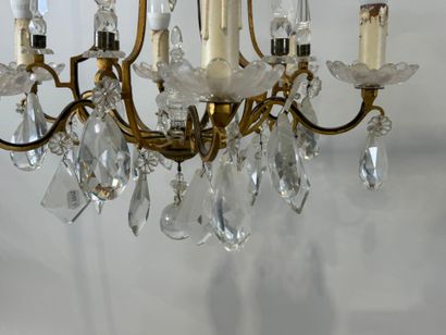 Lustre en pampilles de cristal et bronze...