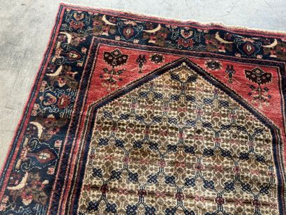 IRAN, XXe.
KOLIAI.
Tapis en laine noué main...