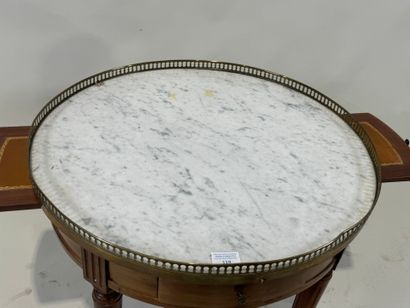 Table circulaire dite bouillotte en bois...