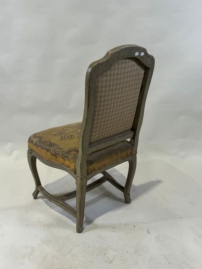 Chaise à dossier plat en bois sculpté et...