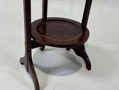 Porte-assiettes pliable en acajou mouluré...