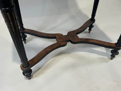 Meuble secrétaire en bois et placage ouvrant...
