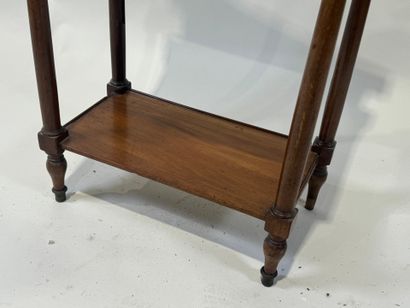 Billet doux en bois mouluré, la garniture...