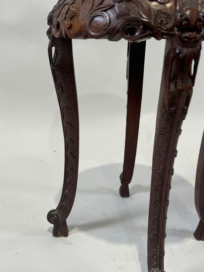 ASIE.
Petite sellette circulaire en bois...