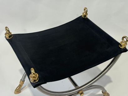 Fauteuil curule en métal brossé et doré,...