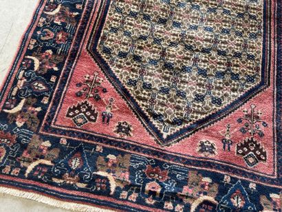 IRAN, XXe.
KOLIAI.
Tapis en laine noué main...