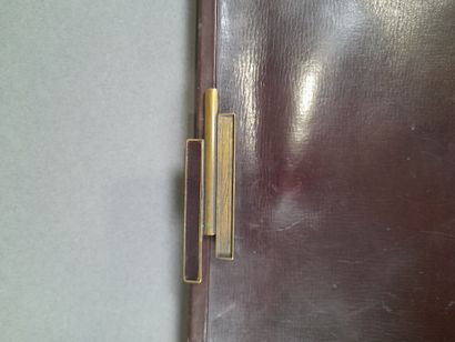 KLEIN, WIEN GRABEN.
Brown leather clutch...