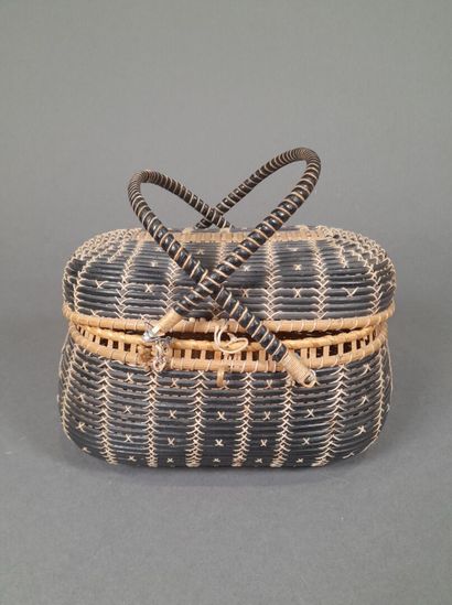 Lot including: 
- One-handle handbag in light...