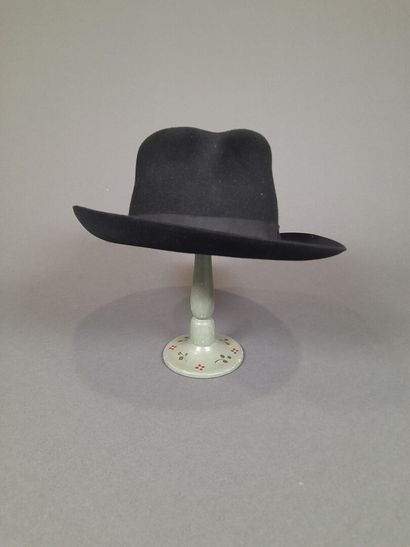 Lot including: 
- A LA BELLE JARDINIERE,...