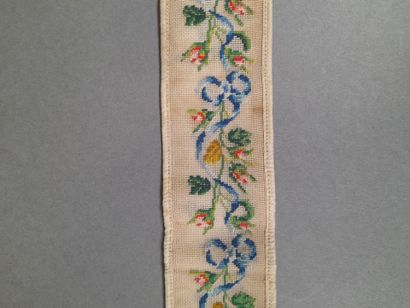 Cotton and silk gauze suspender decorated...