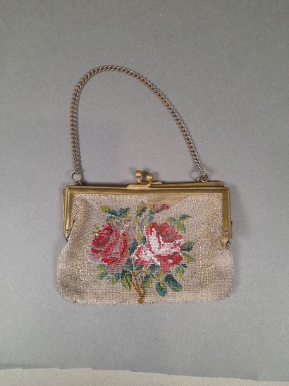 Lots of five pieces including two beaded...