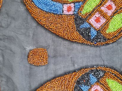 Lot including : 
- Purse-shaped reticule...