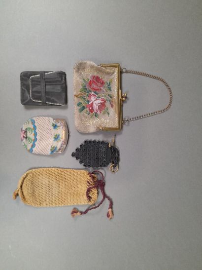 Lots of five pieces including two beaded...
