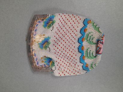 Lots of five pieces including two beaded...
