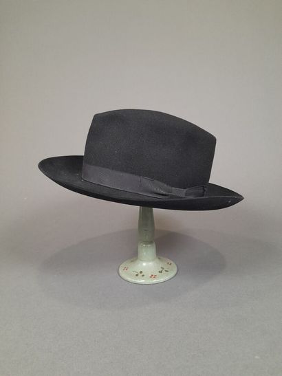 Lot including: 
- A LA BELLE JARDINIERE,...