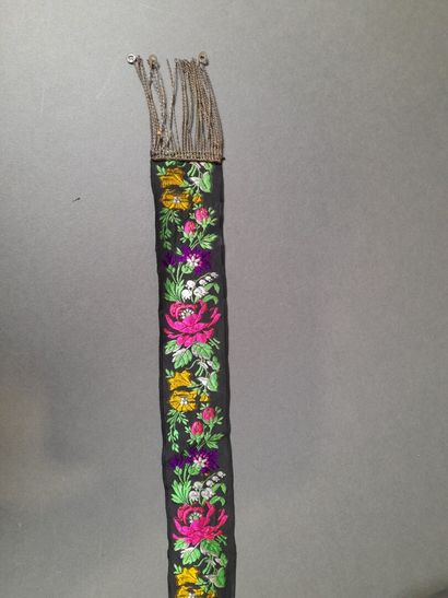 Headdress in tulle embroidered with floral...
