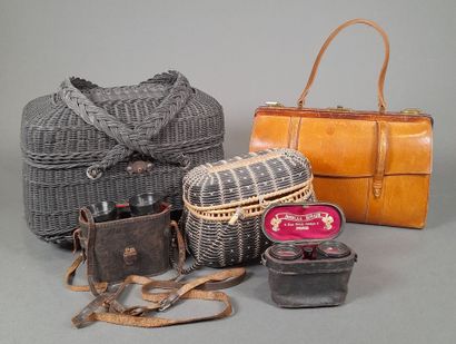 Lot including: 
- One-handle handbag in light...