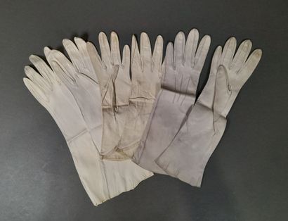 Set of three pairs of leather gloves, two...