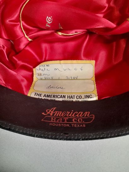 AMERICAN HAT CO, HOUSTON TEXAS USA.
White...
