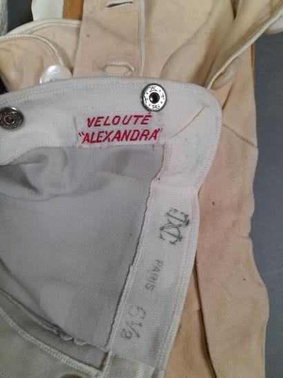 Important lot of leather or jersey gloves,...