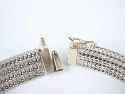 UTI.
Ladies' jewelry watch, 18K white gold...