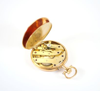 DETOUCHE, Paris. 
18K yellow gold gousset...