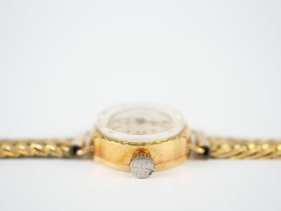 PIROFA.
Ladies' wristwatch, circular case...
