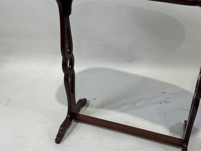 Openwork mahogany pocket table.
19th century.
71...
