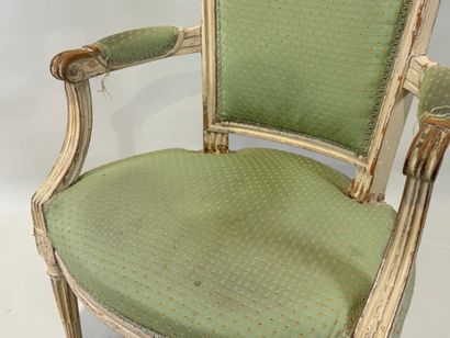 Cabriolet armchair in molded and lacquered...