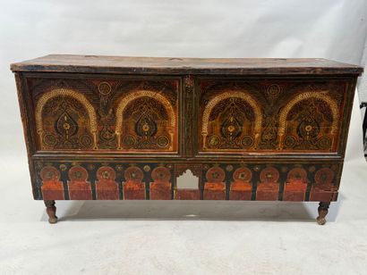 NORTH AFRICA.
Polychrome painted wood chest...