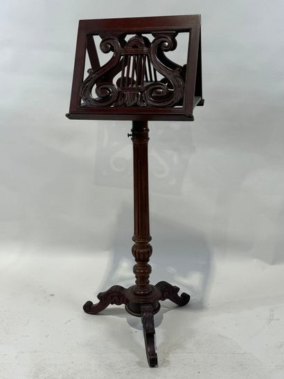 Moulded mahogany lectern with lyre decoration,...
