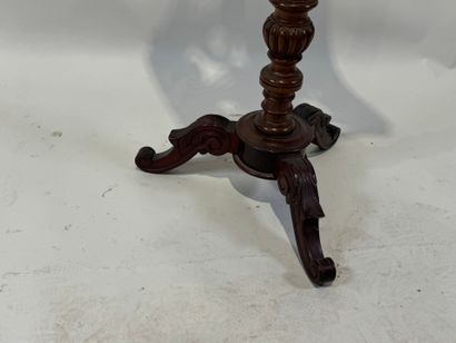 Moulded mahogany lectern with lyre decoration,...
