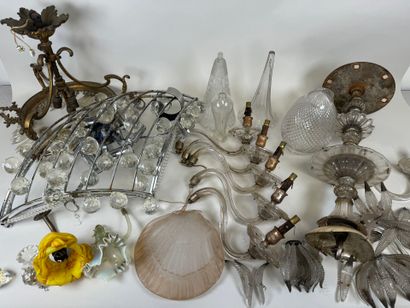 Important lot of crystals and glassware for...