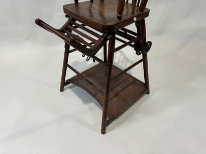 Baby chair in turned wood.
91 x 47 x 47 ...