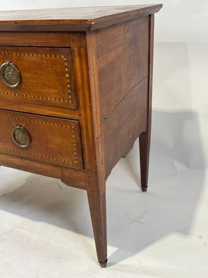 Wood and veneer chest of drawers opening...