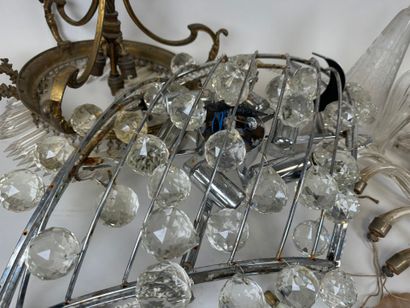 Important lot of crystals and glassware for...