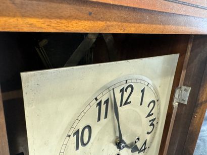 Wood and metal chime with eight hammers.
78...