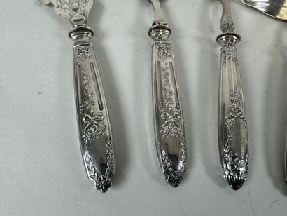 Quatre couverts en argent fourré et métal...