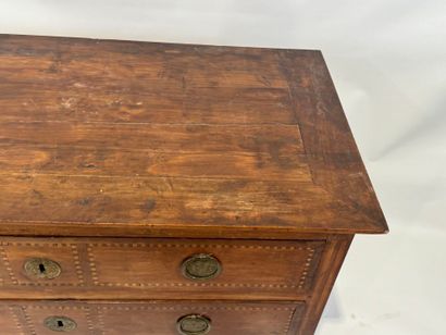 Wood and veneer chest of drawers opening...