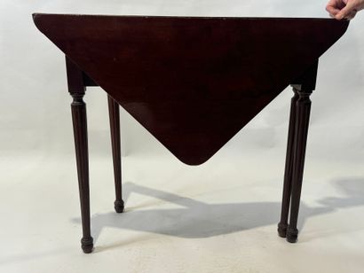 Triangular console table in molded mahogany,...