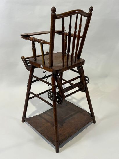 Baby chair in turned wood.
91 x 47 x 47 ...