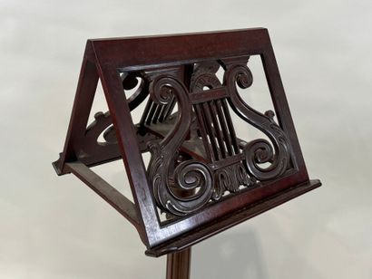 Moulded mahogany lectern with lyre decoration,...