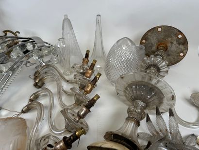 Important lot of crystals and glassware for...