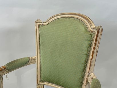 Cabriolet armchair in molded and lacquered...
