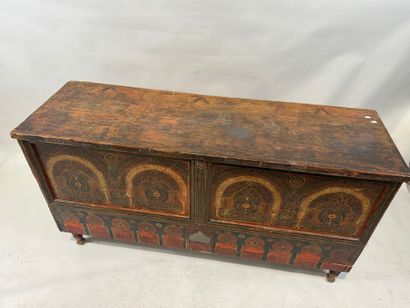 NORTH AFRICA.
Polychrome painted wood chest...