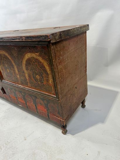 NORTH AFRICA.
Polychrome painted wood chest...