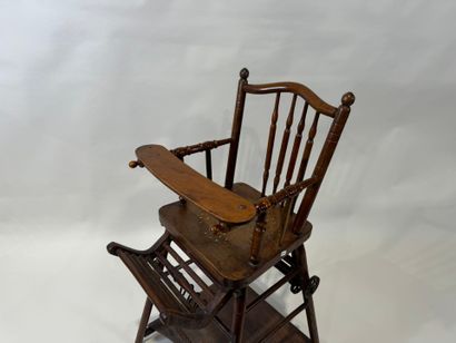Baby chair in turned wood.
91 x 47 x 47 ...