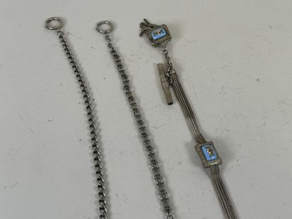 Lot of 2 pocket watches, one silver and the...